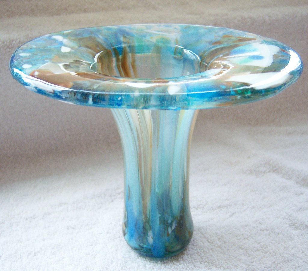 Drop Vase - It stands on it's own, too.